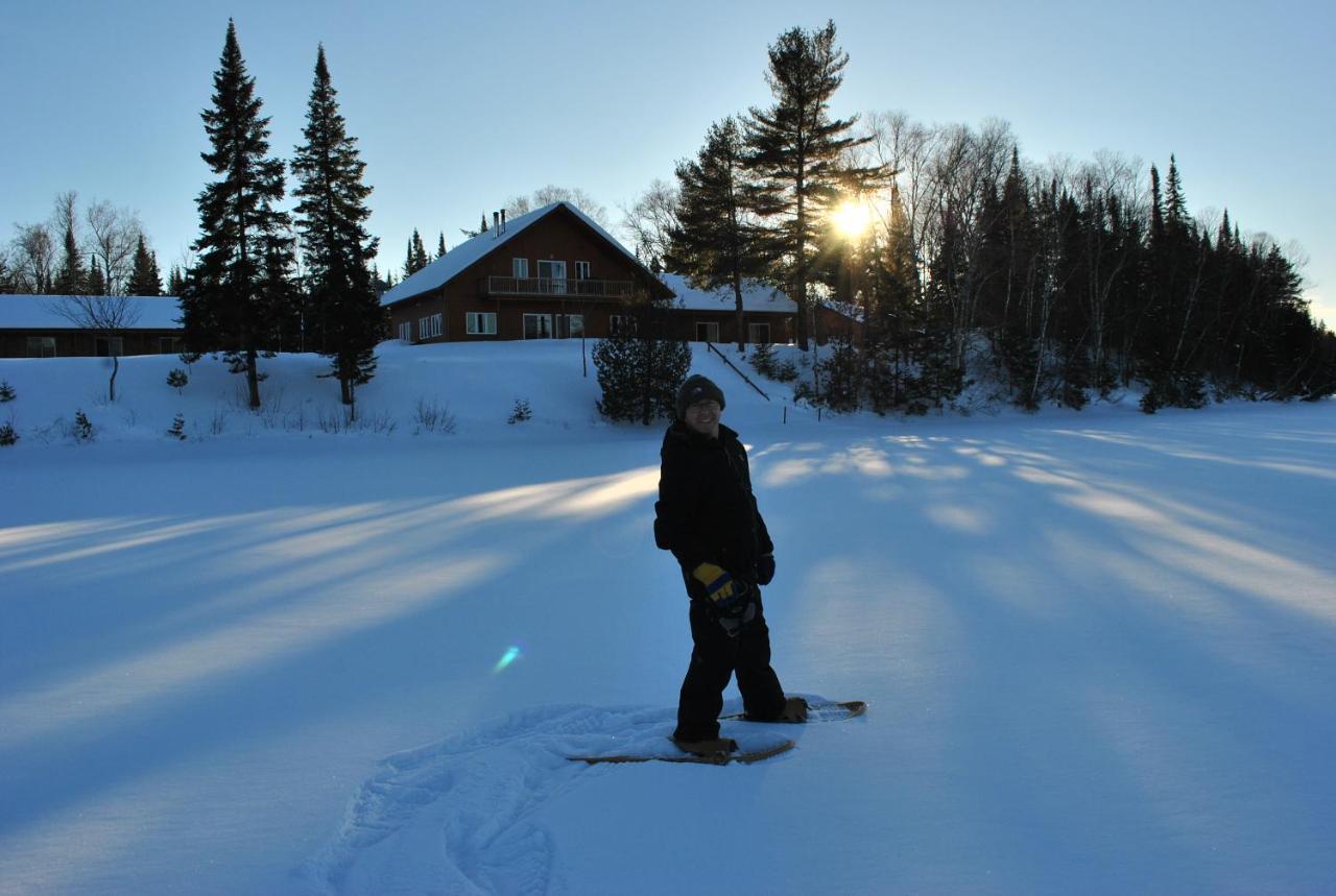 Motel Ours Bleu Lac-Saguay Luaran gambar